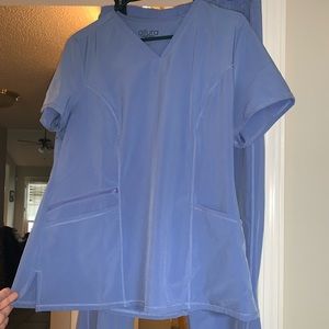Allura Size Large Scrub Set
